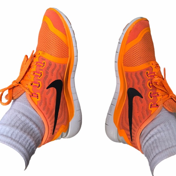 Nike Free 5.0 Running Shoe - Picture 8 of 9